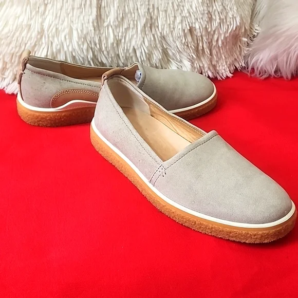 ECCO Women's Crepetray Slip on Loafer - Picture 1 of 9